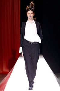 Женские костюмы 2012 Yohji Yamamoto