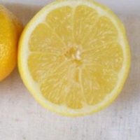 лимон смягчает мозоли