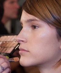 Шесть трендов макияжа весны 2012