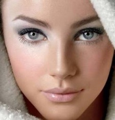 новогодний праздничный макияж для серых глаз