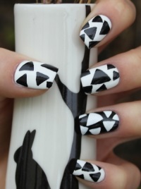 черно белый дизайн ногтей стильные варианты