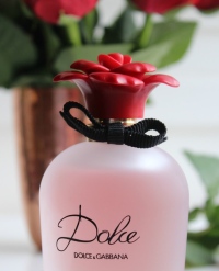 женский ароматный парфюм Dolce Rosa Excelsa Dolce Gabbana