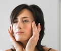 Сухая кожа в период менопаузы: как побороть действие гормонов