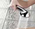 Контрастный душ от целлюлита: сила воды против «апельсиновой корки»