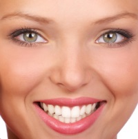 как отбелить зубы в домашних условиях помощь стоматолога